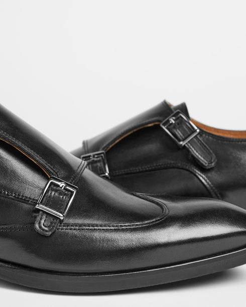 Men's leather black shoes